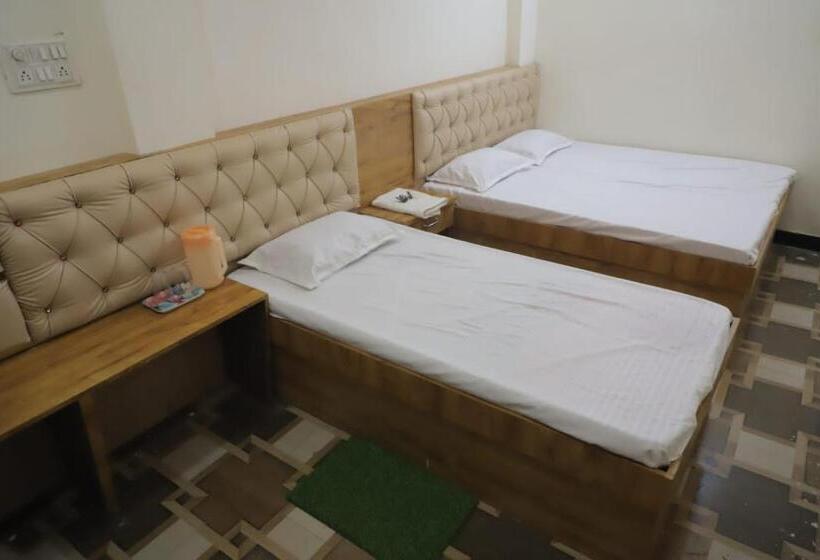 غرفة ديلوكس عائلية, Yuvan Palace