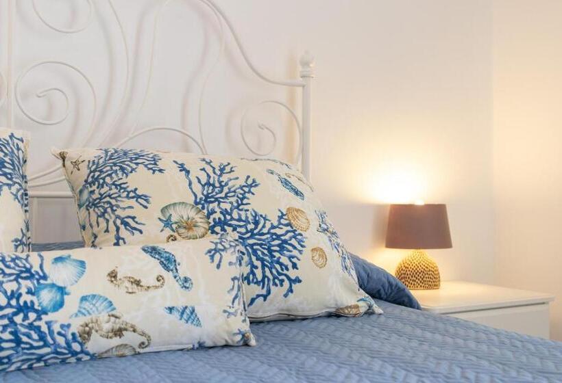 اتاق استاندارد سه نفره, Corallo House