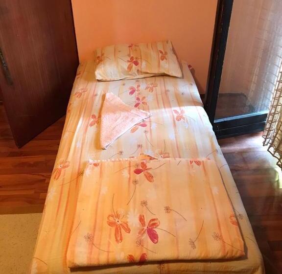 اتاق استاندارد سه نفره, Guesthouse Djuro