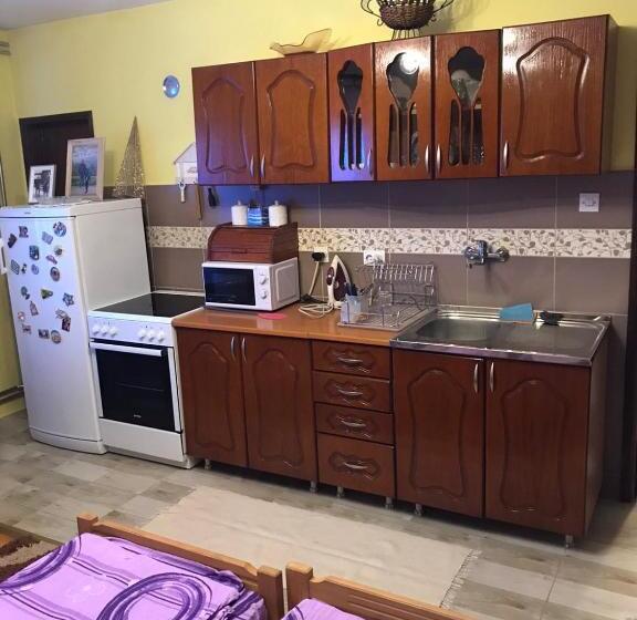 اتاق خانوادگی, Guesthouse Djuro