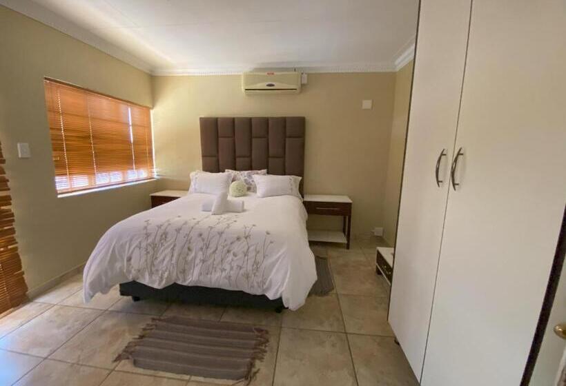 اتاق استاندارد, Lizzards Villa Guest House