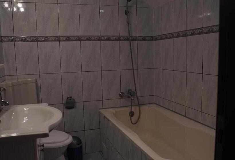 اتاق لوکس, Vila Rosa Maria