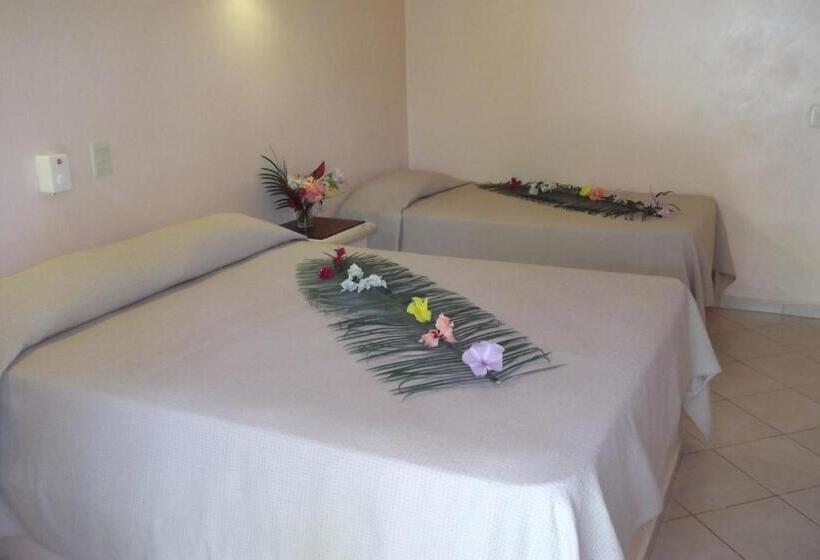 اتاق استاندارد سه نفره, Villa La Plantacion