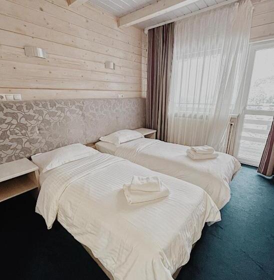Comfort room with balcony, Wellland