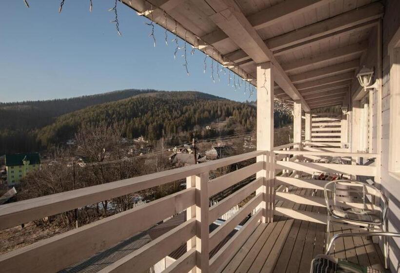 Comfort room with balcony, Wellland
