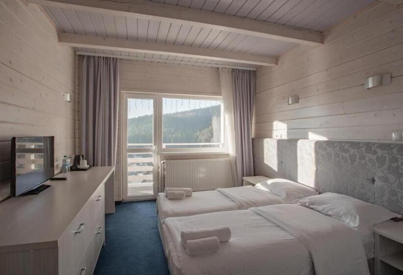 Comfort room with balcony, Wellland