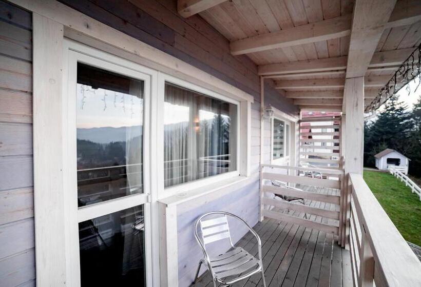 Comfort room with balcony, Wellland