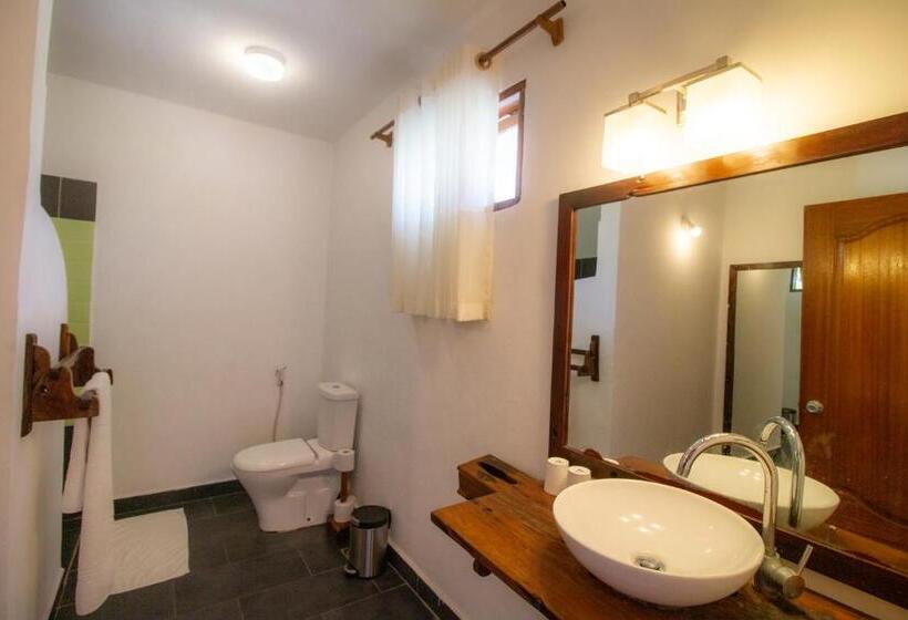 اتاق لوکس چهار تخته, Tanzanite Beach Resort