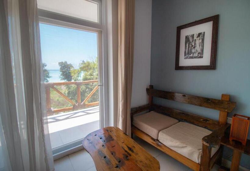 اتاق لوکس چهار تخته, Tanzanite Beach Resort