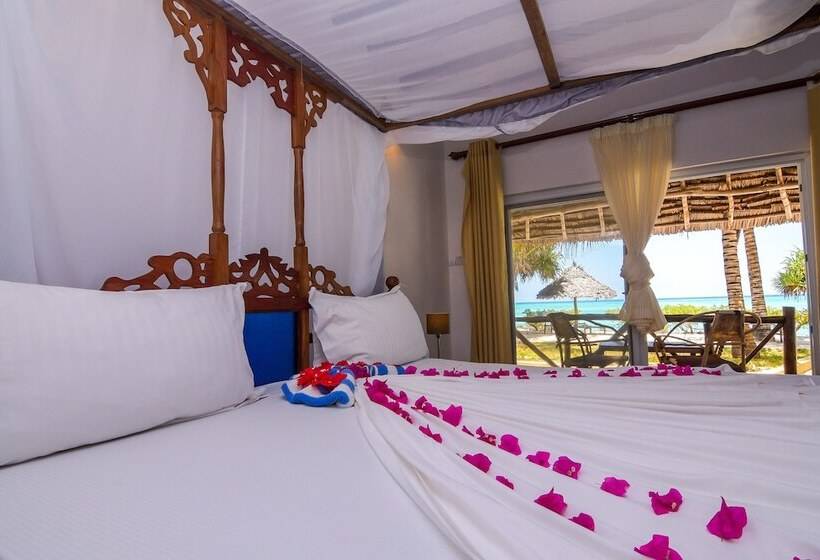 اتاق لوکس با چشم‌انداز دریا, Tanzanite Beach Resort