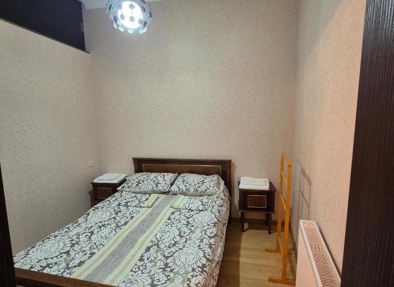 سوییت خانوادگی, Apartment Cozy House 1