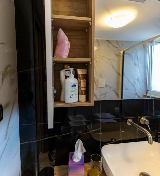 اتاق استاندارد, Bea S Room