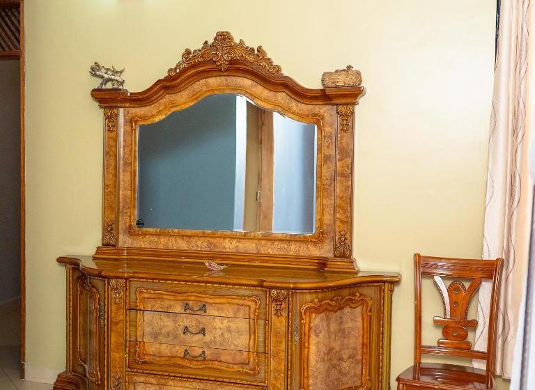 اتاق خانوادگی با سرویس بهداشتی مشترک, Lifetyme Homes