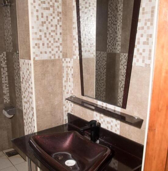 اتاق خانوادگی با سرویس بهداشتی مشترک, Lifetyme Homes