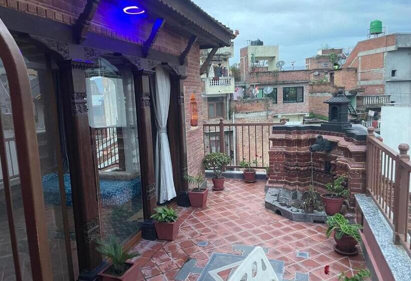 اتاق یک تخته با تراس, Nagadesh Homestay