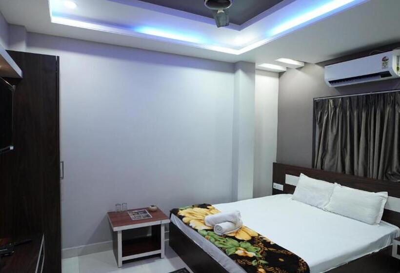 اتاق لوکس, Diya Lodge !! Near Toy Train Park !! New Digha !!