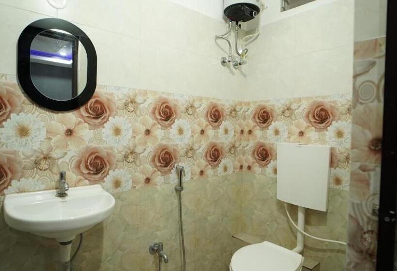 اتاق استاندارد, Diya Lodge !! Near Toy Train Park !! New Digha !!