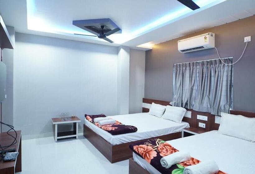 اتاق لوکس چهار تخته, Diya Lodge !! Near Toy Train Park !! New Digha !!