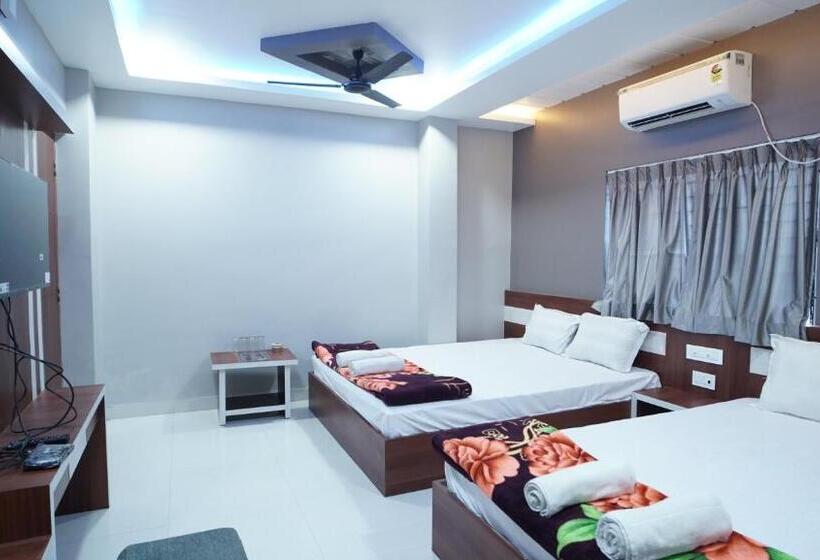 اتاق لوکس چهار تخته, Diya Lodge !! Near Toy Train Park !! New Digha !!
