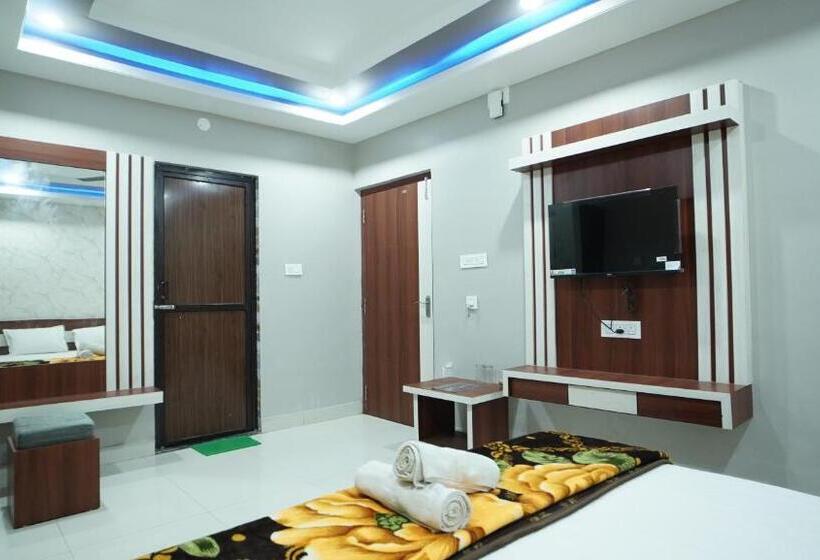 سوییت, Diya Lodge !! Near Toy Train Park !! New Digha !!