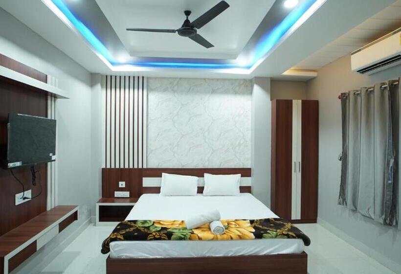 سوییت, Diya Lodge !! Near Toy Train Park !! New Digha !!