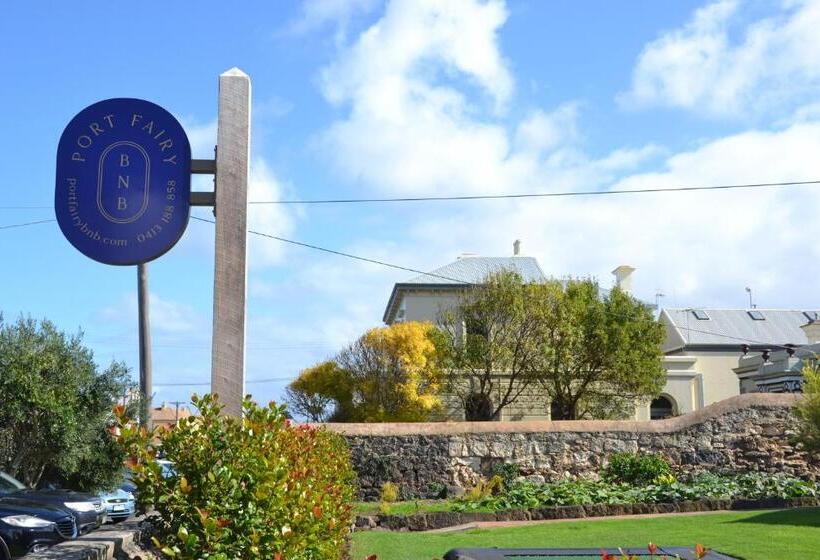اتاق لوکس با تخت بزرگ, Port Fairy Bnb   The Green Suite