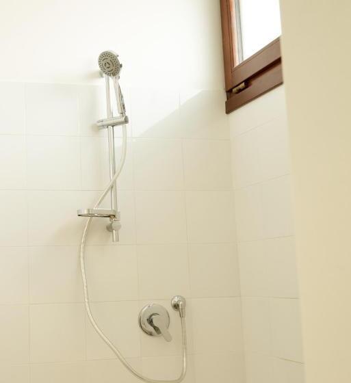 تختخواب در اتاق مشترک, Hub Portanova