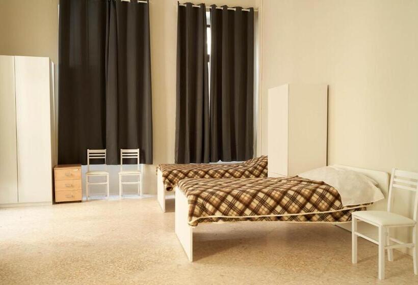 تختخواب در اتاق مشترک, Hub Portanova