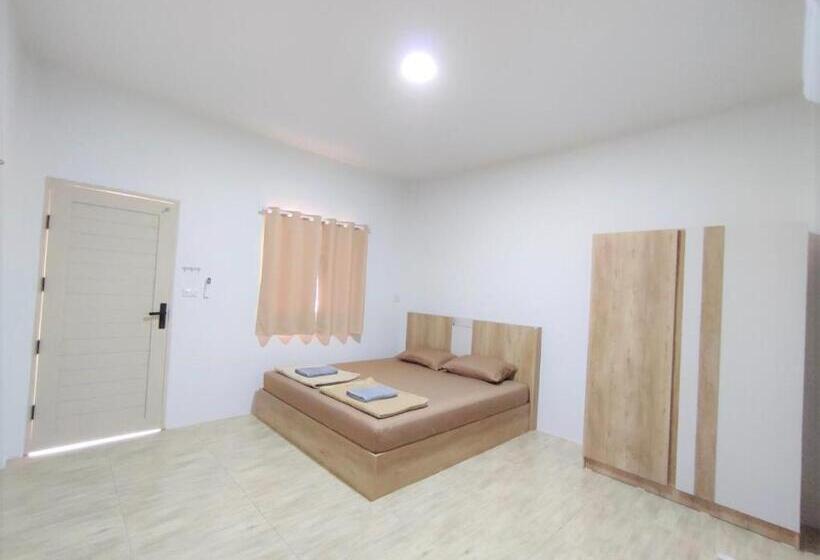 اتاق استاندارد, The 133 Home