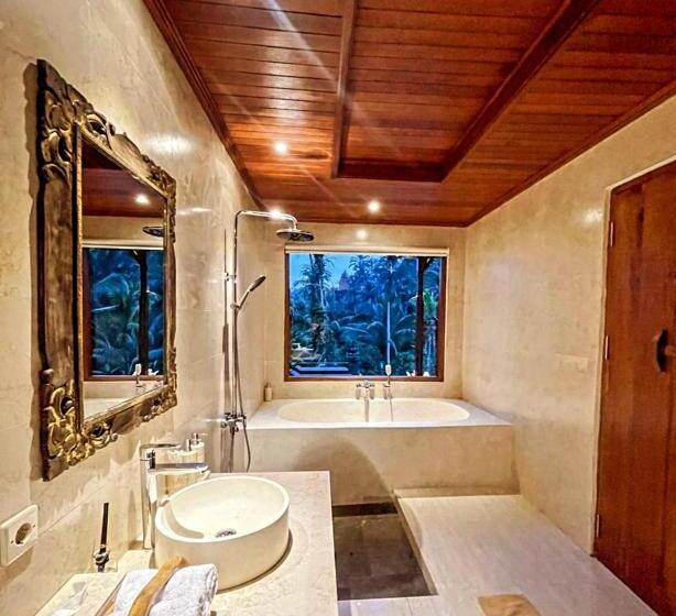 ویلای یک اتاق خوابه با استخر شنا, Gunung Kawi Villa