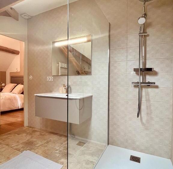 标准间, Maison Adrienne