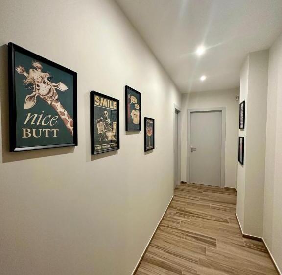 اتاق لوکس, Qualora Room & Suite