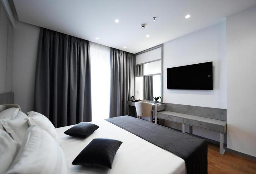 اتاق لوکس خانوادگی, Naos Luxury