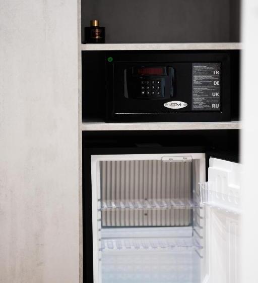 اتاق لوکس خانوادگی, Naos Luxury