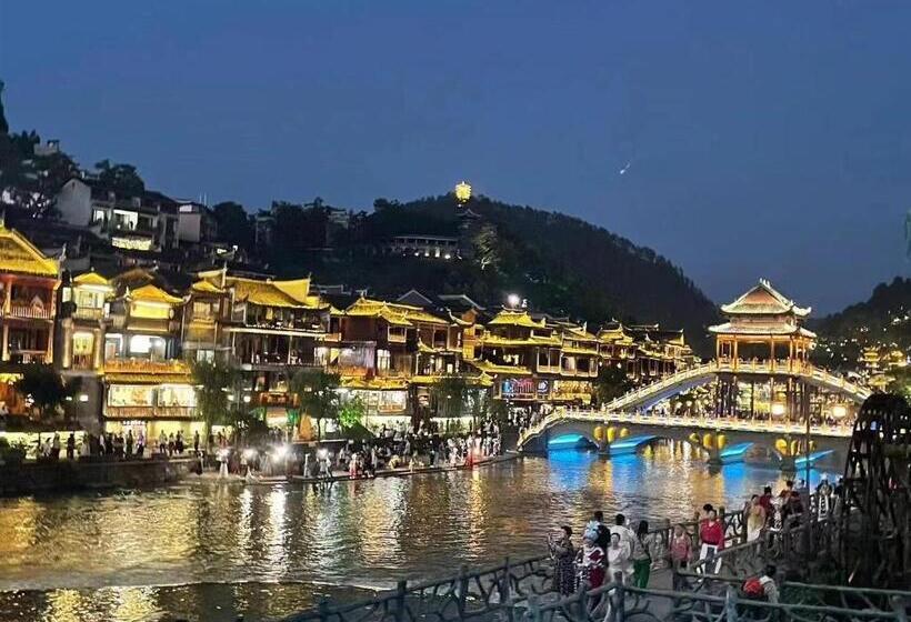 اتاق استاندارد, 聚贤居客栈 Fenghuang Juxianju Inn