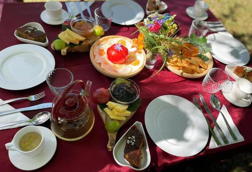اتاق استاندارد چهار تخته, Guesthouse Prek Bjeshka