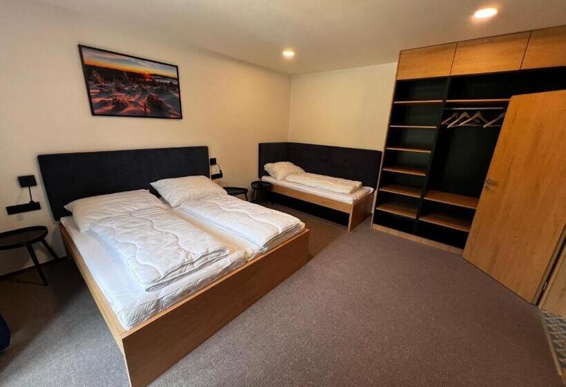 اتاق استاندارد سه نفره, Apartmány šestka