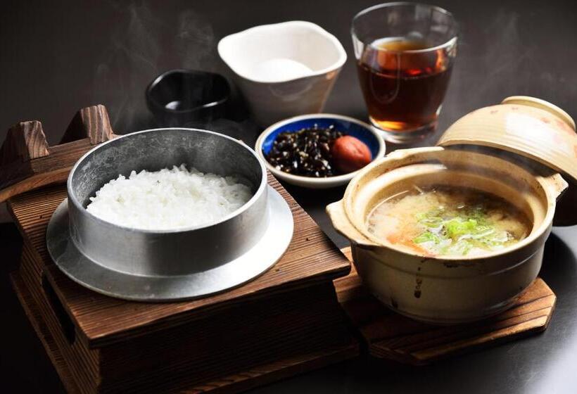 اتاق لوکس چهار تخته, ホテル エス