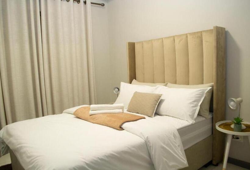 آپارتمان 2 خوابه, Shomer Merensky Apartment