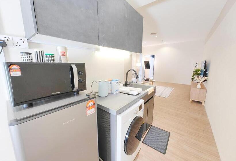 2 Bedrooms Apartment City View, Bangsar Trade Centre By Airhost