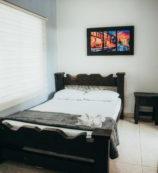 اتاق استاندارد سه نفره, Casa Hotel Hostal Del Cafe
