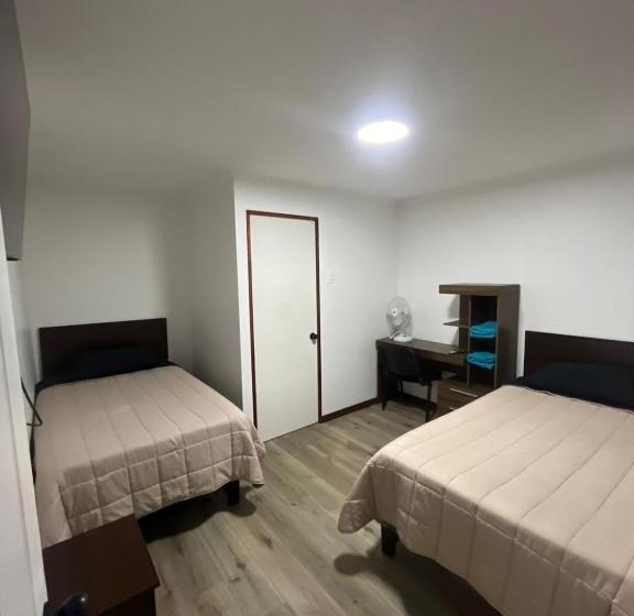 اتاق استاندارد, Hostal The Marys House