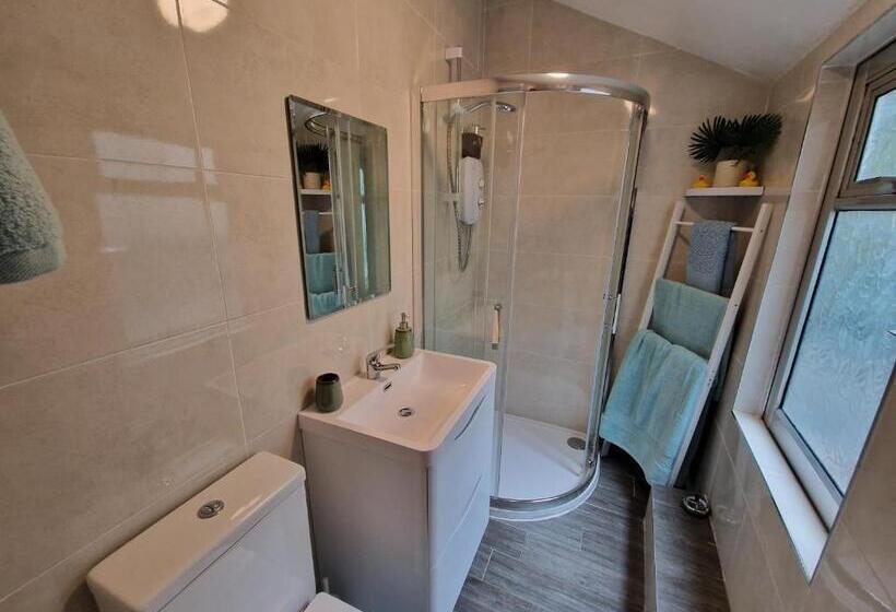 سوئیت با بالکن, The Nu Place Suite