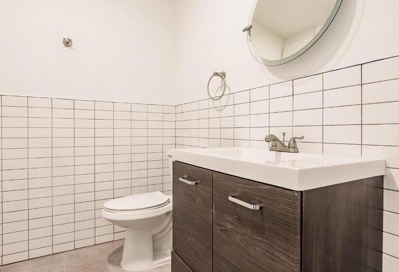 تختخواب در اتاق مشترک, Aerie Apartments