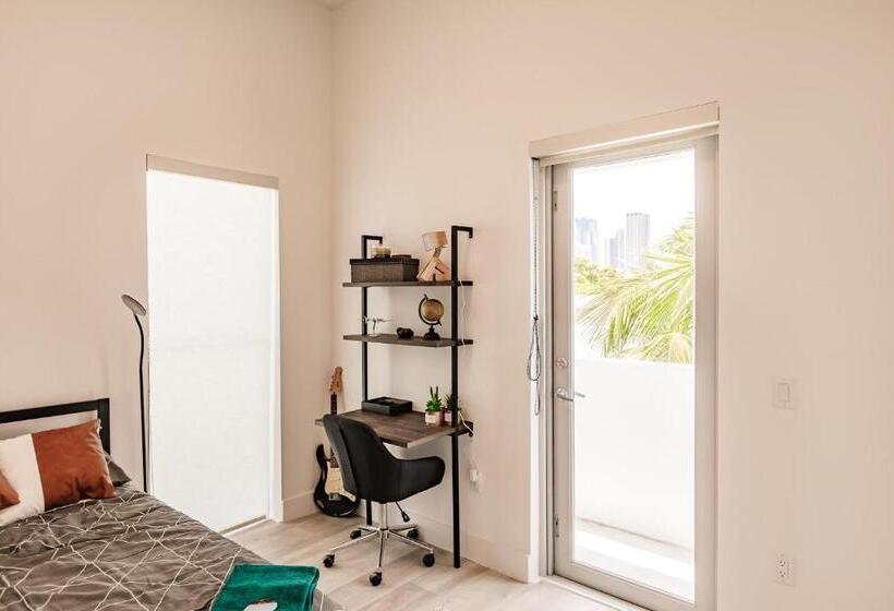 تختخواب در اتاق مشترک, Aerie Apartments