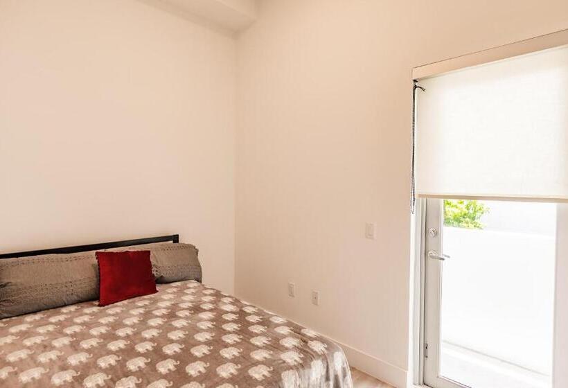 تختخواب در اتاق مشترک, Aerie Apartments