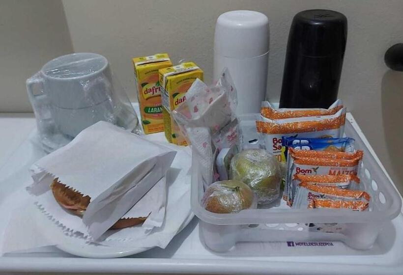 سوئیت با وان آب گرم, Deslize Motel 5