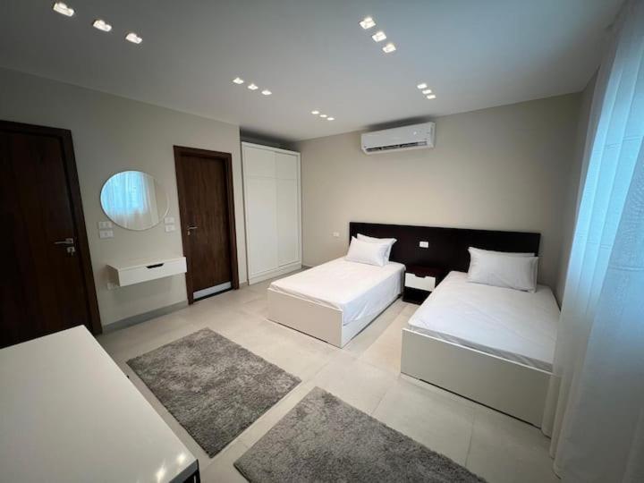 استودیوی لوکس, Elegance Tower