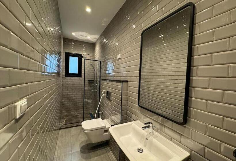 آپارتمان دلوکس 3 خوابه, Elegance Tower