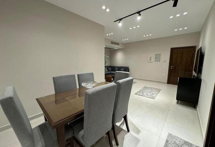 آپارتمان دلوکس 3 خوابه, Elegance Tower